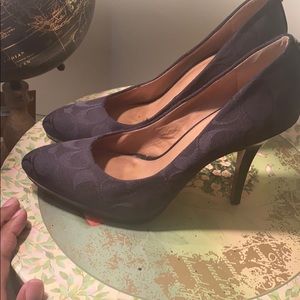 Black Coach Pumps